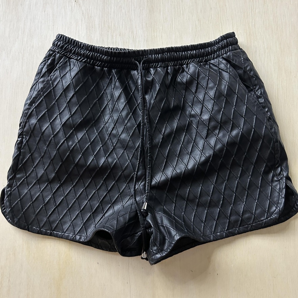 J.Crew Shorts Womens Large Black Quilted‎ Faux Leather Sweat Lounge Drawstring